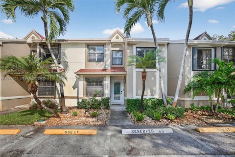 Touwnhouse à vendre à Fort Lauderdale, Floride: 3 chambres, 130.81 m2 № 1986089 - photo 6