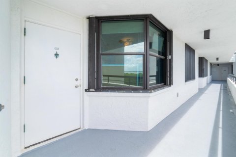 Купить кондоминиум в Дженсен-Бич, Флорида 5 комнат, 93.92м2, № 2195034 - фото 3