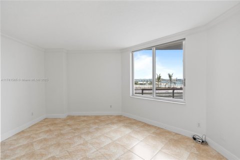 Apartment in Miami, Florida 2 bedrooms, 102.66 sq.m. № 1627107 - photo 30