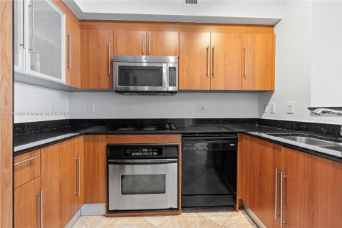 Apartment in Miami, Florida 2 bedrooms, 102.66 sq.m. № 1627107 - photo 13