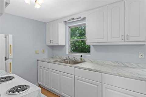 Villa ou maison à vendre à Beverly Hills, Floride: 1 chambre, 62.71 m2 № 1903553 - photo 14