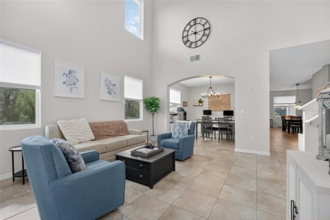 House in Ocala, Florida 5 bedrooms, 372.07 sq.m. № 2095080 - photo 5