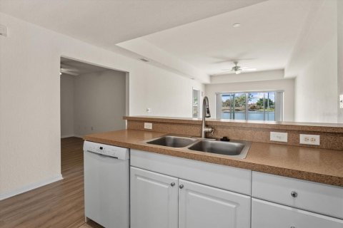 Copropriété à vendre à North Port, Floride: 2 chambres, 108.51 m2 № 2155485 - photo 16