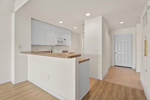 Copropriété à vendre à North Port, Floride: 2 chambres, 108.51 m2 № 2155485 - photo 10