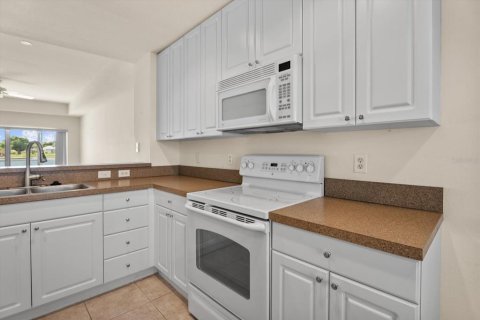 Copropriété à vendre à North Port, Floride: 2 chambres, 108.51 m2 № 2155485 - photo 15