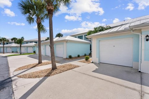 Copropriété à vendre à North Port, Floride: 2 chambres, 108.51 m2 № 2155485 - photo 2