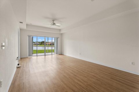 Copropriété à vendre à North Port, Floride: 2 chambres, 108.51 m2 № 2155485 - photo 6