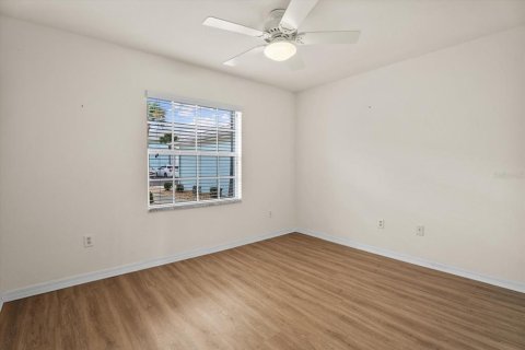 Copropriété à vendre à North Port, Floride: 2 chambres, 108.51 m2 № 2155485 - photo 22