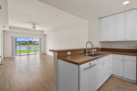 Copropriété à vendre à North Port, Floride: 2 chambres, 108.51 m2 № 2155485 - photo 11