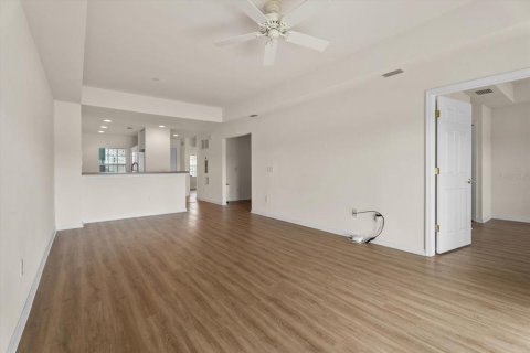 Copropriété à vendre à North Port, Floride: 2 chambres, 108.51 m2 № 2155485 - photo 9