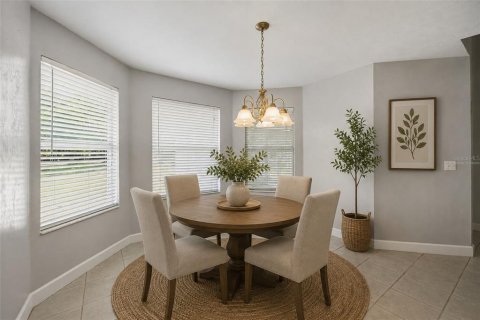 House in High Springs, Florida 4 bedrooms, 200.67 sq.m. № 2122049 - photo 17