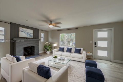 House in Fort Lauderdale, Florida 4 bedrooms, 147.16 sq.m. № 1685697 - photo 3