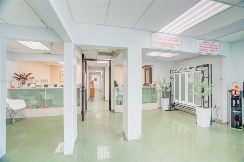 Commercial property in Medley, Florida № 1994174 - photo 22