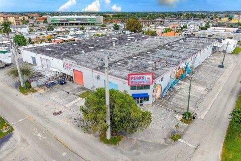 Commercial property in Medley, Florida № 1994174 - photo 6