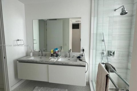 Condominio en alquiler en Miami, Florida, 2 dormitorios, 100.33 m2 № 2011283 - foto 9
