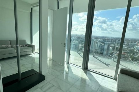 Condominio en alquiler en Miami, Florida, 2 dormitorios, 100.33 m2 № 2011283 - foto 16