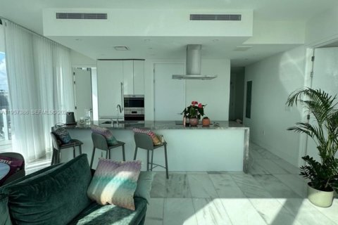 Condominio en alquiler en Miami, Florida, 2 dormitorios, 100.33 m2 № 2011283 - foto 4