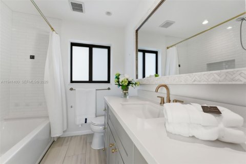 Villa ou maison à vendre à Miami Shores, Floride: 3 chambres, 217.11 m2 № 1998638 - photo 25
