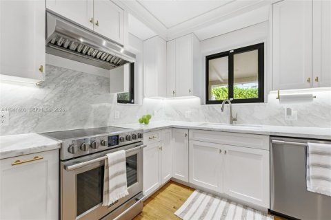 Villa ou maison à vendre à Miami Shores, Floride: 3 chambres, 217.11 m2 № 1998638 - photo 17