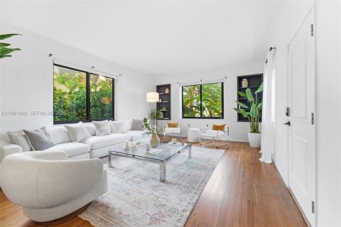 Villa ou maison à vendre à Miami Shores, Floride: 3 chambres, 217.11 m2 № 1998638 - photo 7