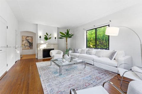 Villa ou maison à vendre à Miami Shores, Floride: 3 chambres, 217.11 m2 № 1998638 - photo 5