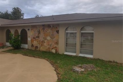 Casa en venta en Port Charlotte, Florida, 4 dormitorios, 208.29 m2 № 1909263 - foto 5