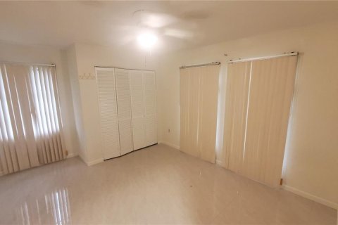 Casa en venta en Port Charlotte, Florida, 4 dormitorios, 208.29 m2 № 1909263 - foto 28