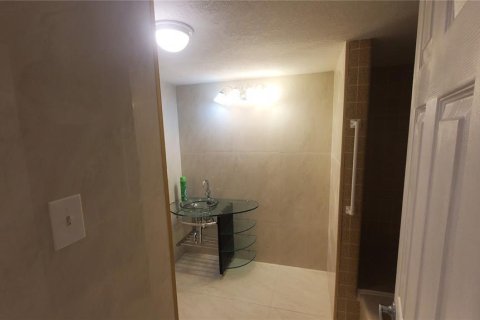 Casa en venta en Port Charlotte, Florida, 4 dormitorios, 208.29 m2 № 1909263 - foto 26