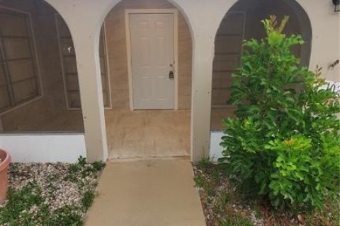 Casa en venta en Port Charlotte, Florida, 4 dormitorios, 208.29 m2 № 1909263 - foto 4