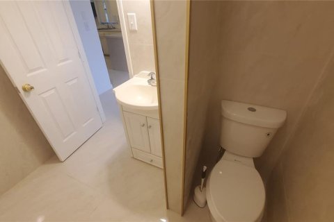 Casa en venta en Port Charlotte, Florida, 4 dormitorios, 208.29 m2 № 1909263 - foto 19