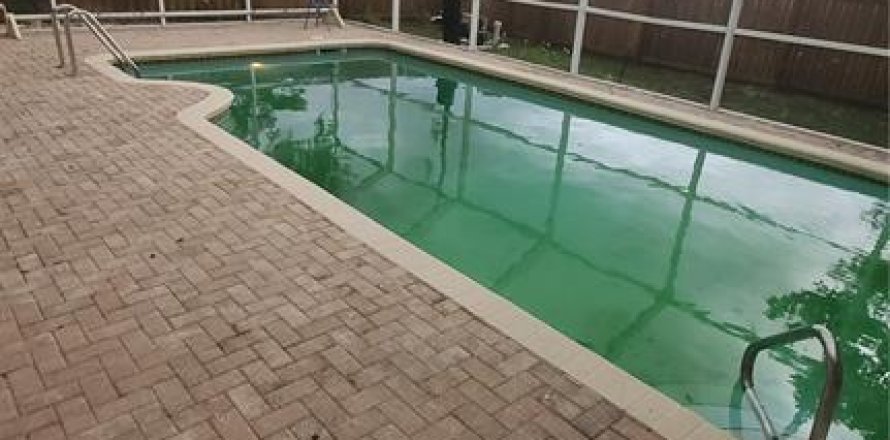 Casa en Port Charlotte, Florida 4 dormitorios, 208.29 m2 № 1909263