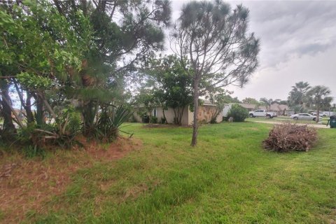 Casa en venta en Port Charlotte, Florida, 4 dormitorios, 208.29 m2 № 1909263 - foto 9