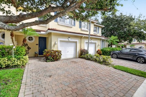 Adosado en venta en Boynton Beach, Florida, 3 dormitorios, 150.69 m2 № 2169416 - foto 2
