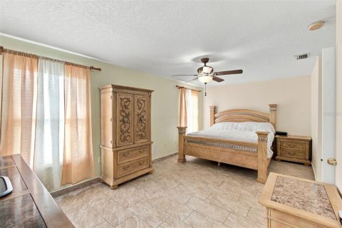 Casa en venta en Seffner, Florida, 3 dormitorios, 162.21 m2 № 2384252 - foto 15