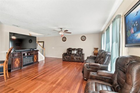 Casa en venta en Seffner, Florida, 3 dormitorios, 162.21 m2 № 2384252 - foto 10