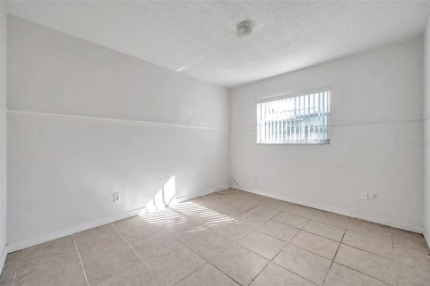 Propiedad comercial en venta en Largo, Florida, 5 dormitorios, 171.5 m2 № 1537367 - foto 5