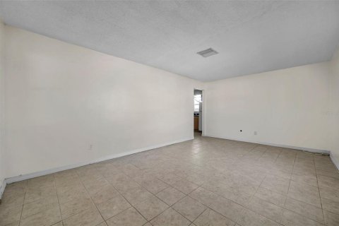 Propiedad comercial en venta en Largo, Florida, 5 dormitorios, 171.5 m2 № 1537367 - foto 3
