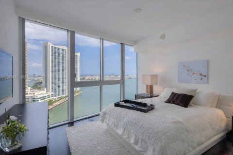 Condominio en venta en Miami, Florida, 3 dormitorios, 169.55 m2 № 2005146 - foto 14