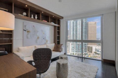 Condominio en venta en Miami, Florida, 3 dormitorios, 169.55 m2 № 2005146 - foto 16