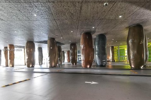 Condominio en venta en Miami, Florida, 3 dormitorios, 169.55 m2 № 2005146 - foto 24