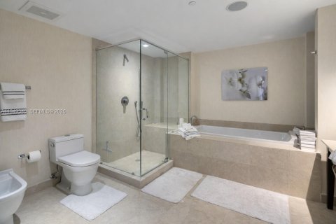 Condominio en venta en Miami, Florida, 3 dormitorios, 169.55 m2 № 2005146 - foto 11