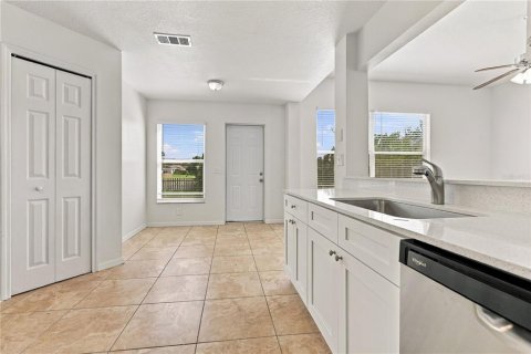 House in Bradenton, Florida 3 bedrooms, 188.03 sq.m. № 2420598 - photo 12