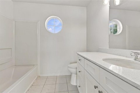 House in Bradenton, Florida 3 bedrooms, 188.03 sq.m. № 2420598 - photo 21
