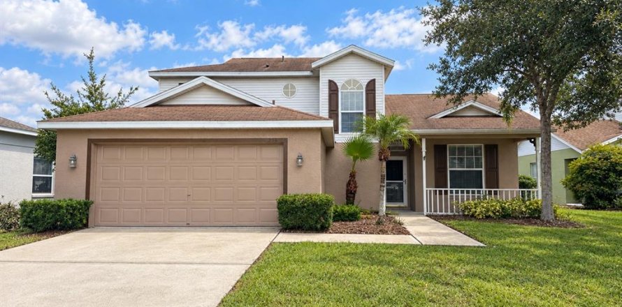 House in Bradenton, Florida 3 bedrooms, 188.03 sq.m. № 2420598