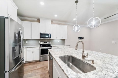 Townhouse in Dunedin, Florida 2 bedrooms, 130.99 sq.m. № 1885849 - photo 7