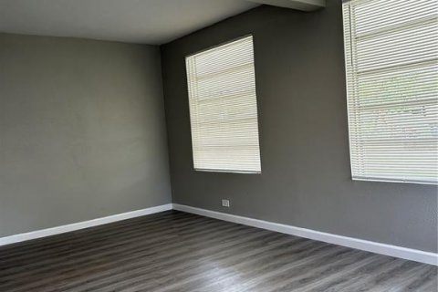 House in Winter Haven, Florida 3 bedrooms, 95.41 sq.m. № 1609817 - photo 16