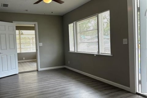 House in Winter Haven, Florida 3 bedrooms, 95.41 sq.m. № 1609817 - photo 21