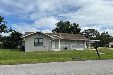 House in Winter Haven, Florida 3 bedrooms, 95.41 sq.m. № 1609817 - photo 27