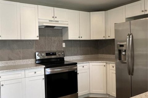 House in Winter Haven, Florida 3 bedrooms, 95.41 sq.m. № 1609817 - photo 4