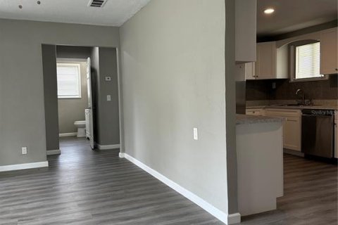 House in Winter Haven, Florida 3 bedrooms, 95.41 sq.m. № 1609817 - photo 7